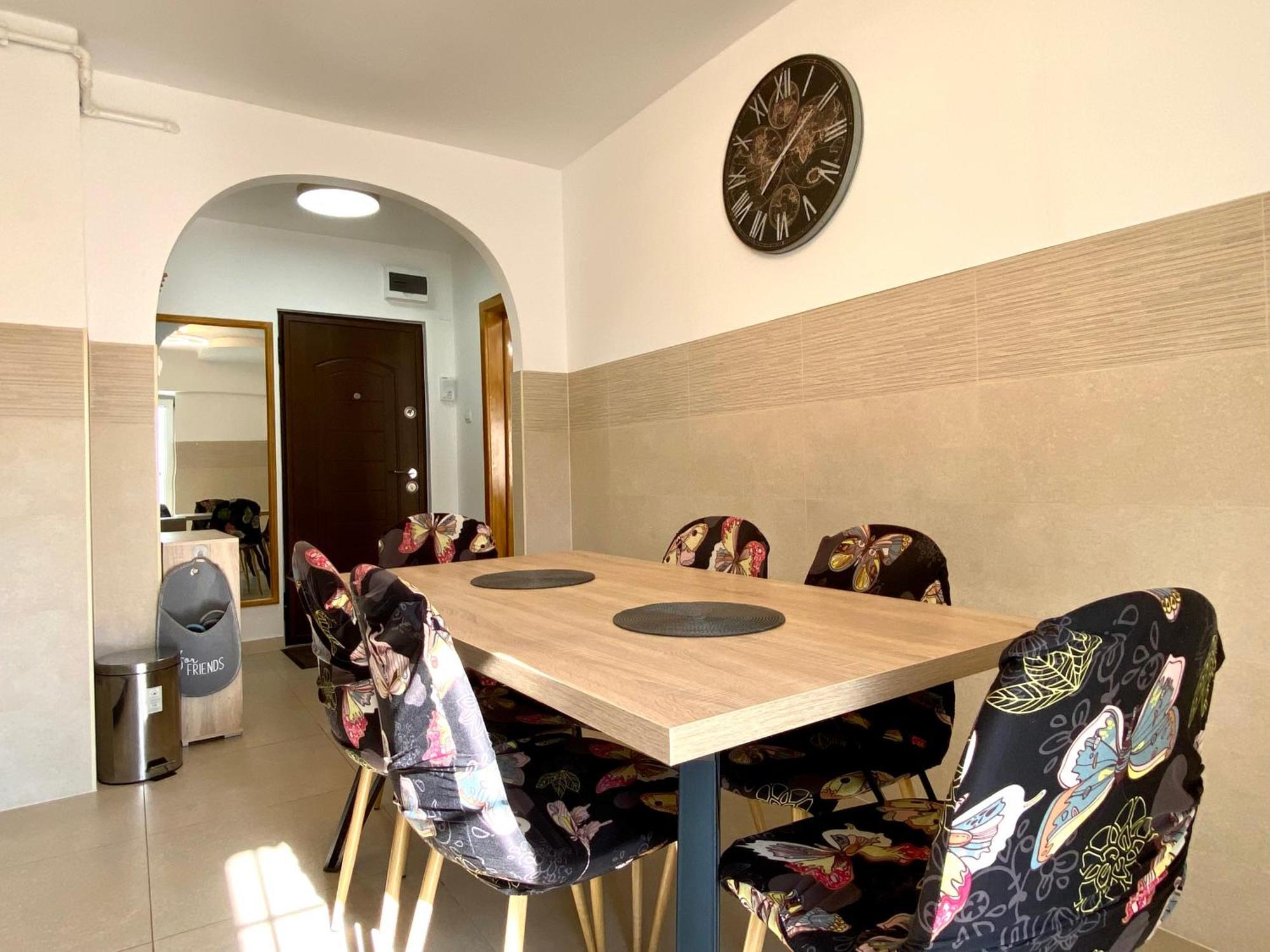 Kronstadt Apartment - Pet Friendly Braşov Exteriör bild