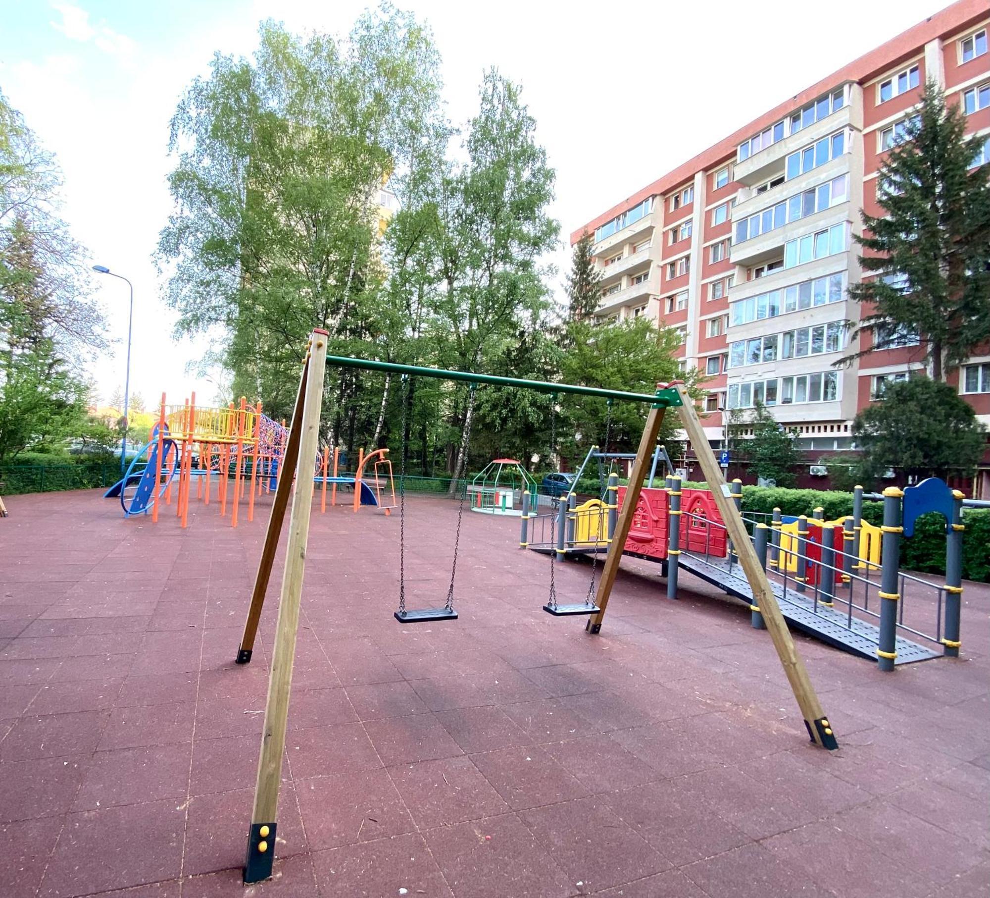 Kronstadt Apartment - Pet Friendly Braşov Exteriör bild