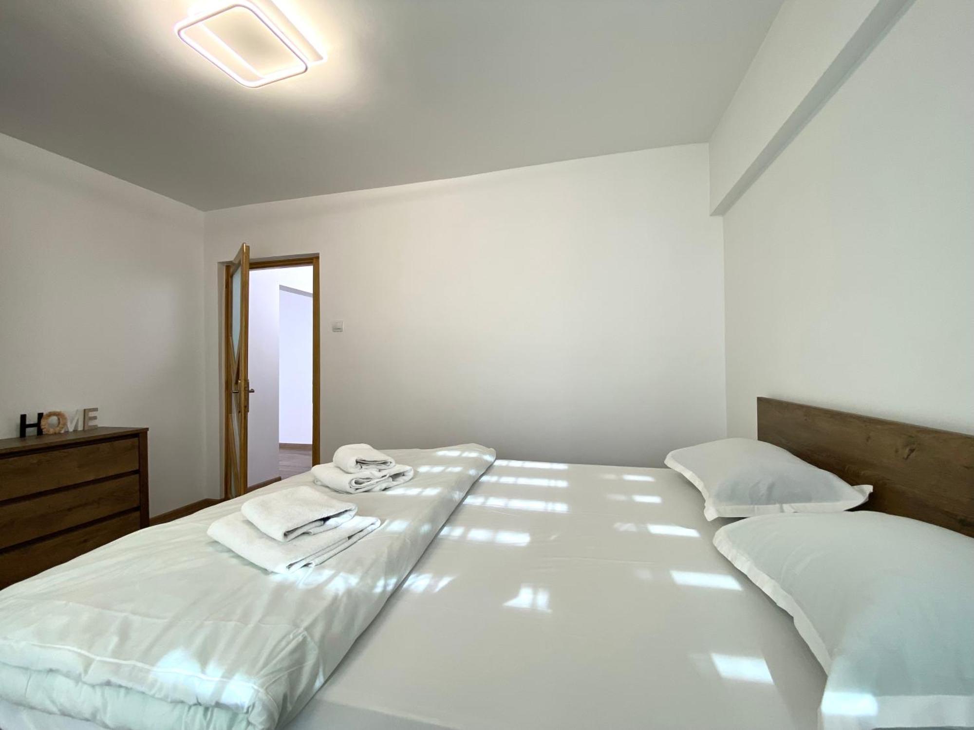 Kronstadt Apartment - Pet Friendly Braşov Exteriör bild