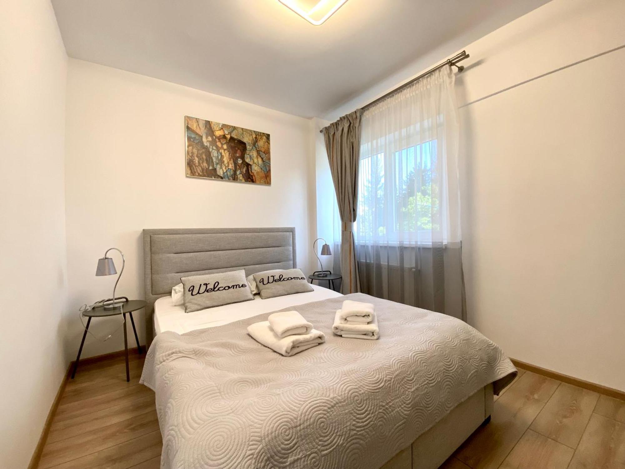 Kronstadt Apartment - Pet Friendly Braşov Exteriör bild
