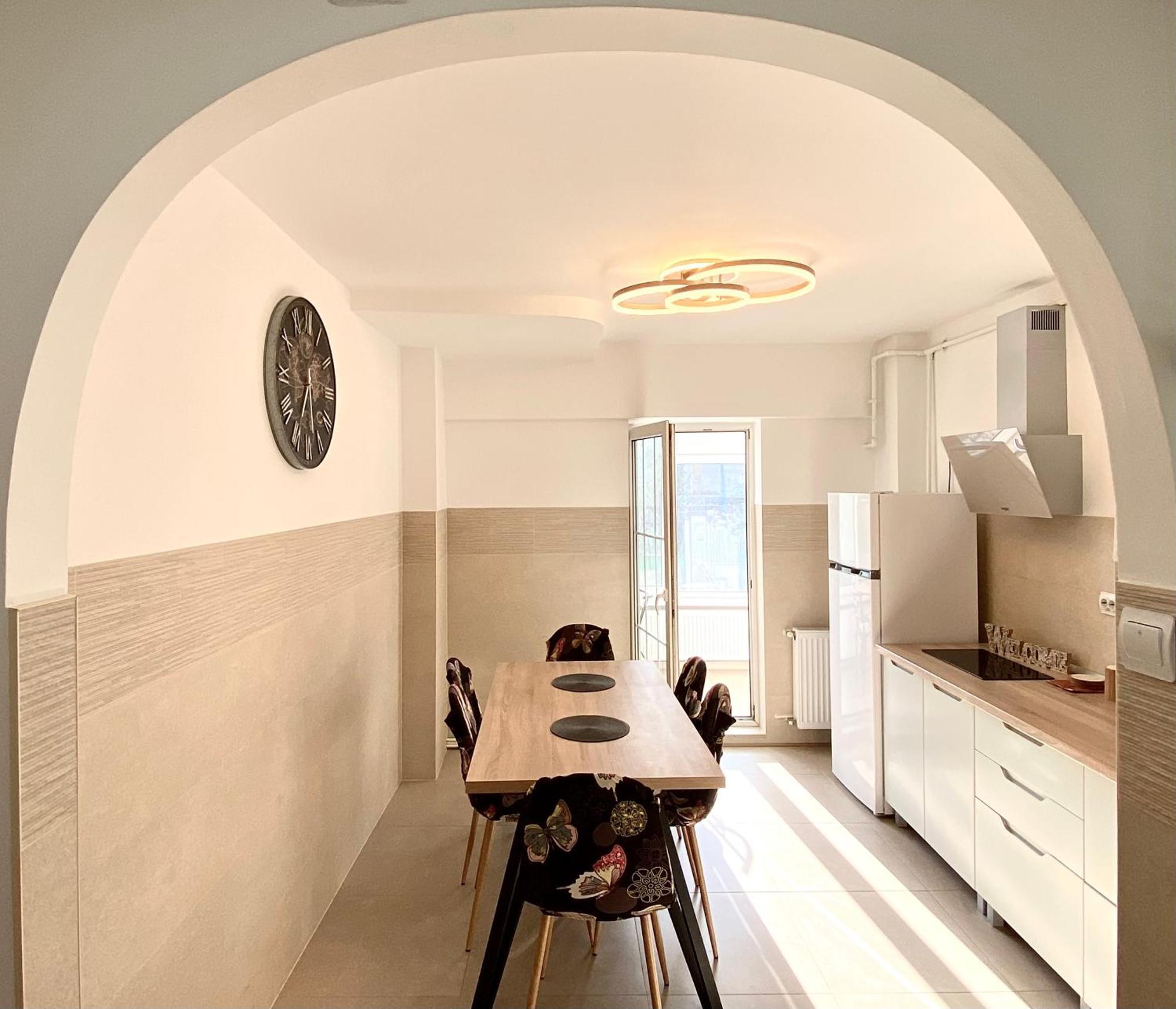 Kronstadt Apartment - Pet Friendly Braşov Exteriör bild